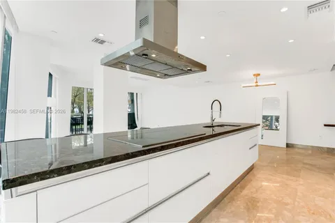 $1,350,000 | 2950 Northeast 188th Street, Unit 150, Aventura, FL 33180