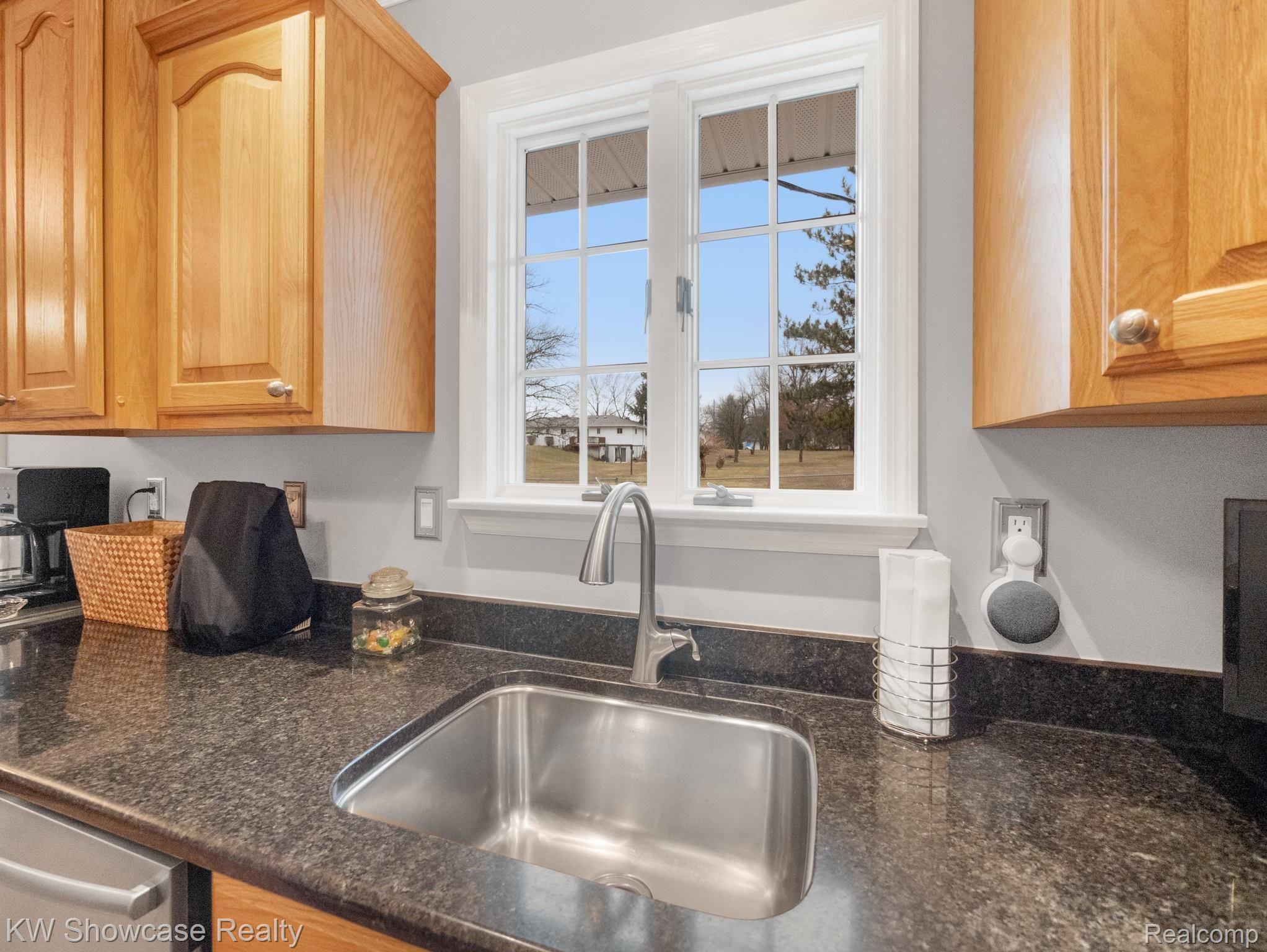 1492 Hiller Road Waterford, MI 48327 - Photo 17 of 39 29-web-or-mls-P1822632.jpg