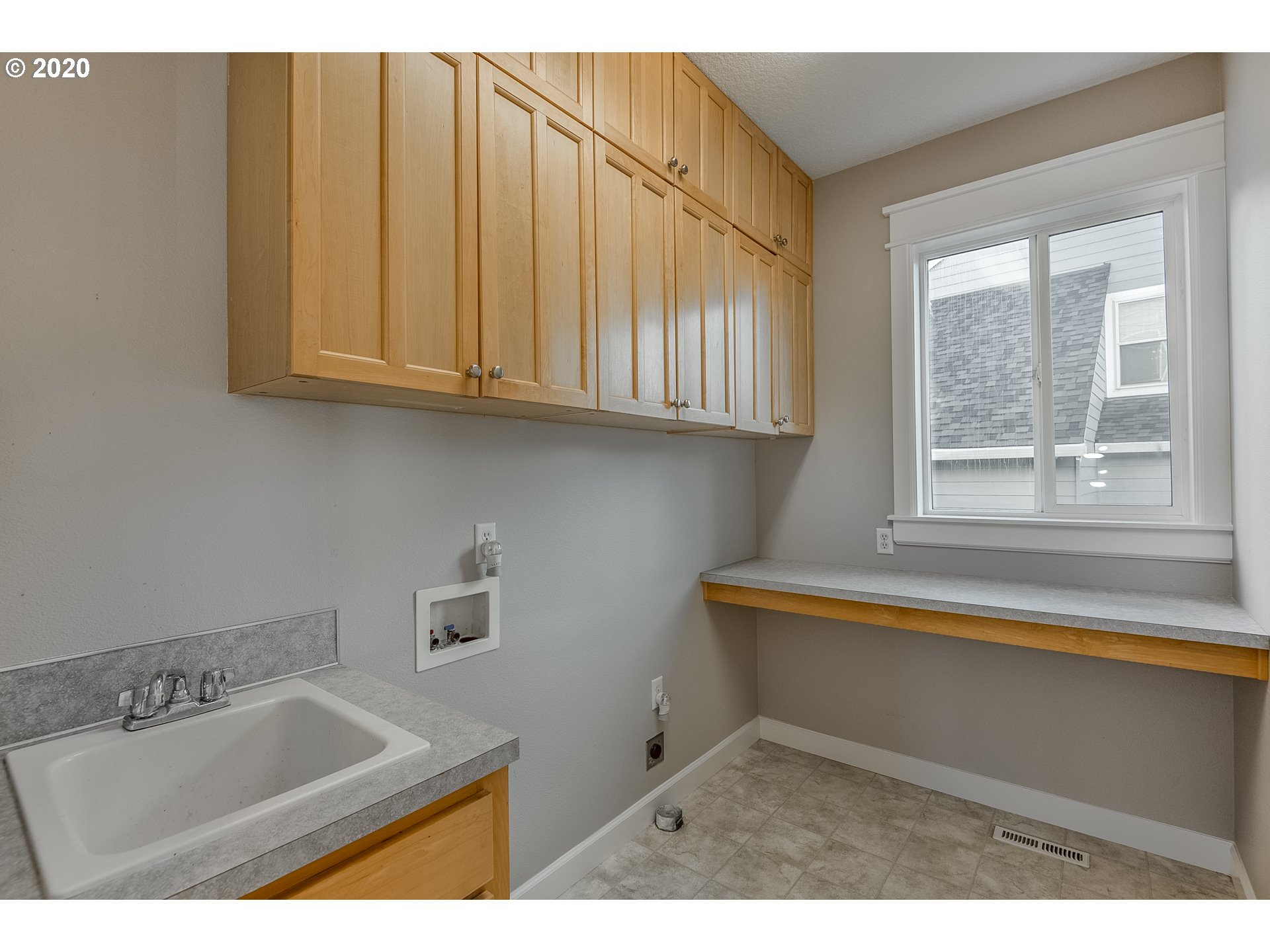 29129 Southwest Meadows Loop Wilsonville, OR 97070 - Photo 11 of 28 Utility Room