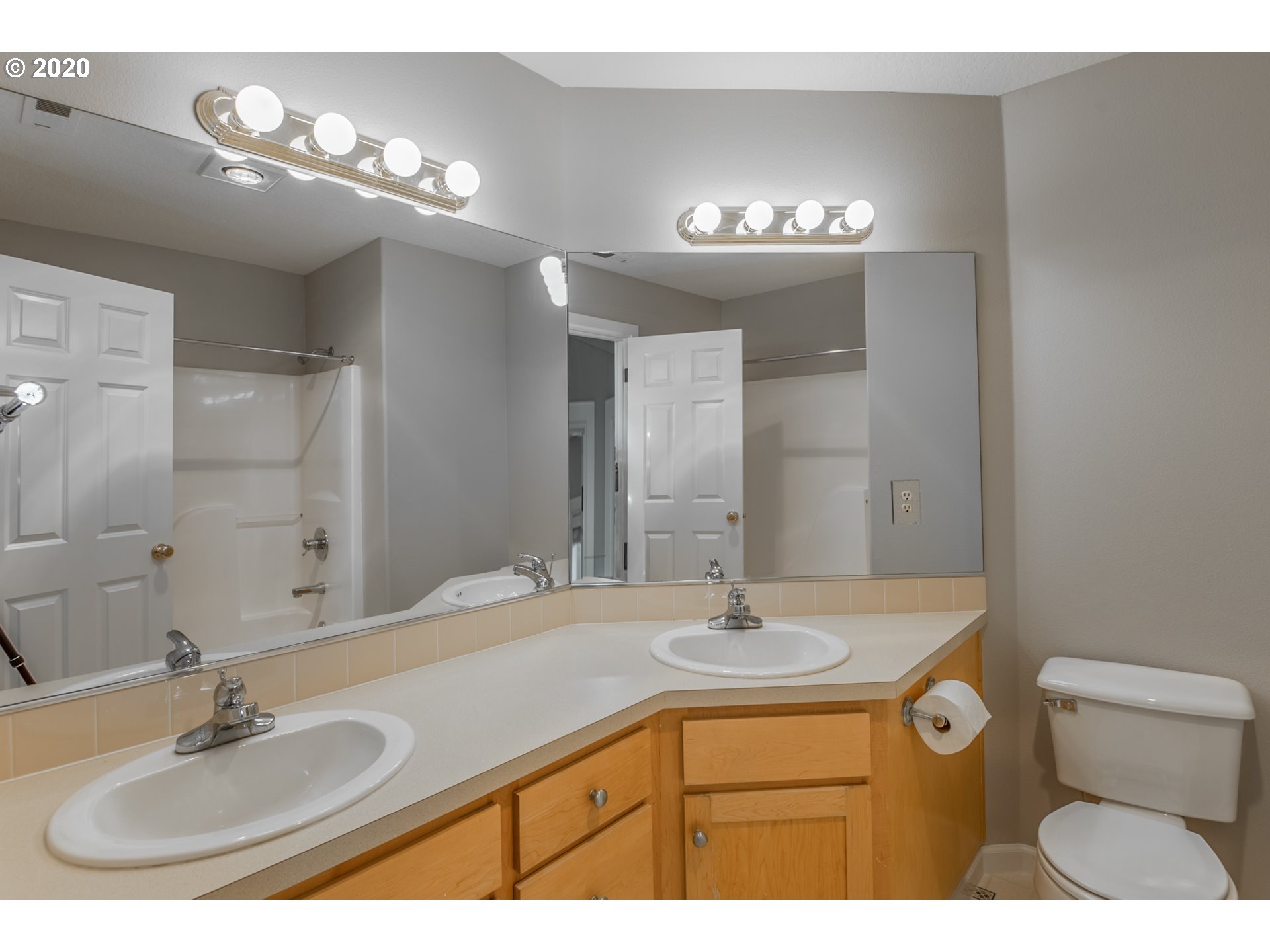 29129 Southwest Meadows Loop Wilsonville, OR 97070 - Photo 21 of 28 Gallery Image 21