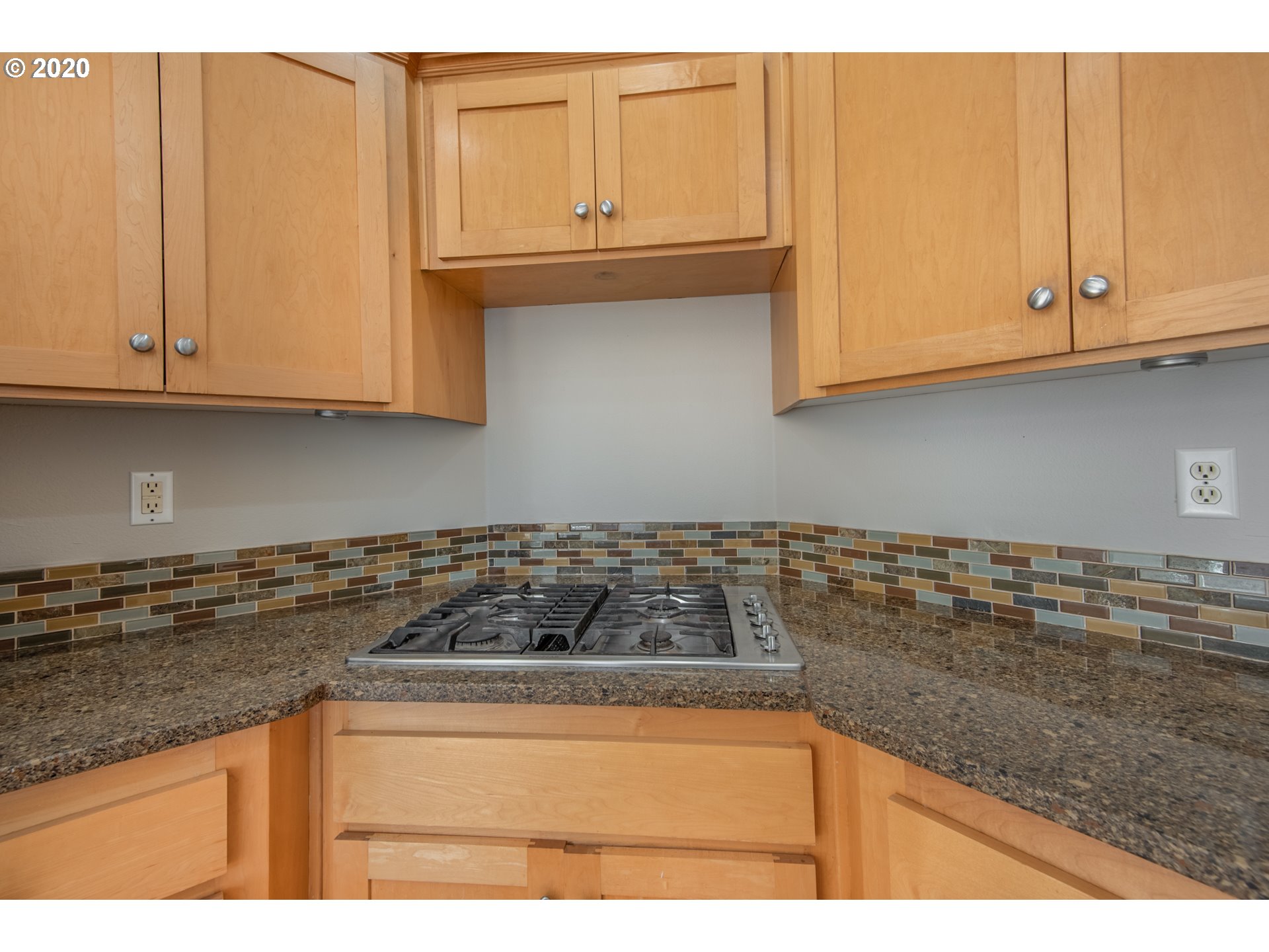 29129 Southwest Meadows Loop Wilsonville, OR 97070 - Photo 9 of 28 Gallery Image 9