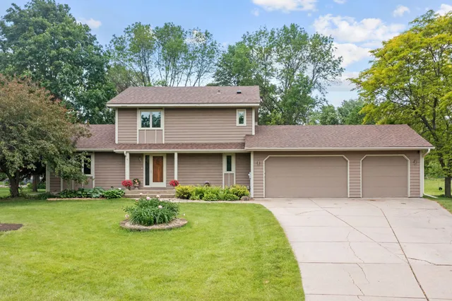 $682,450 | 3125 Carriage Drive, Medina, MN 55340