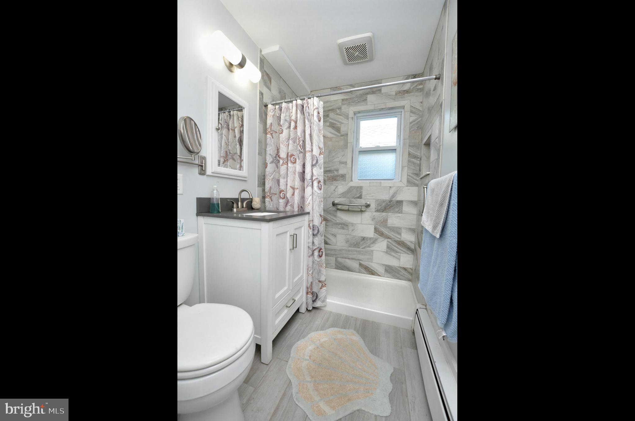 407 Oak Street Riverside, NJ 08075 - Photo 14 of 29 main level bathroom