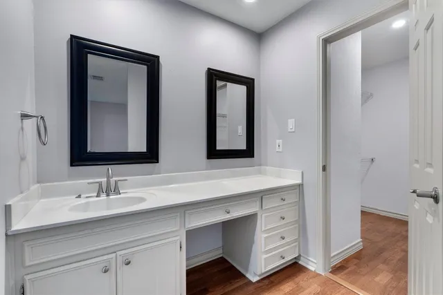 $2,500 | 2408 Enfield Road, Unit 212, Austin, TX 78703