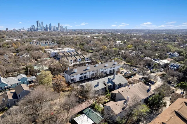 $2,500 | 2408 Enfield Road, Unit 212, Austin, TX 78703