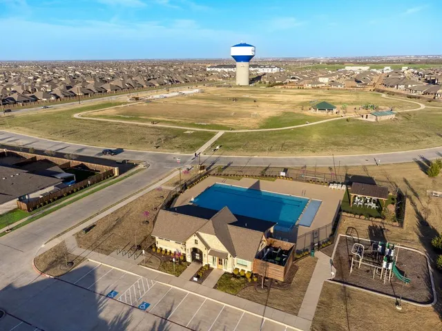 $410,000 | 3300 Adobe Vista, Aubrey, TX 76227