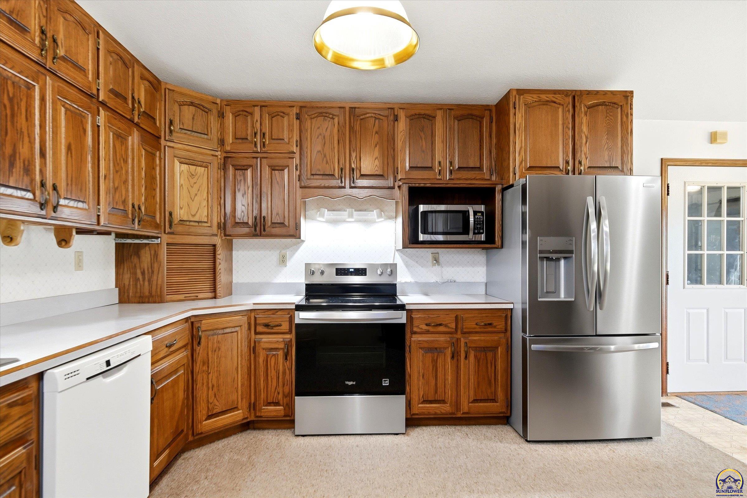 6824 Northwest Nickell Road Topeka, KS 66618 - Photo 8 of 20