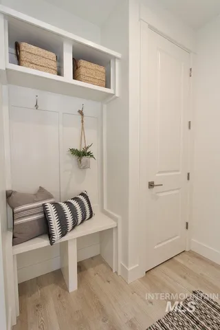 $725,900 | 6744 North Magic Mallard Avenue, Unit HUDSON, Meridian, ID 83646