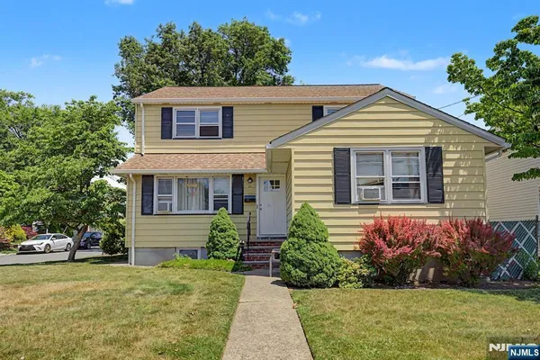 $649,999 | 21 Lexington Avenue, Wallington, NJ 07057