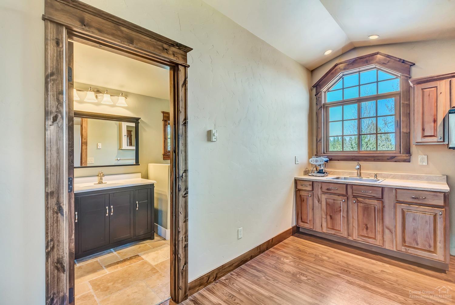 63970 Tyler Road Bend, OR 97703 - Photo 19 of 25 Additional Photo