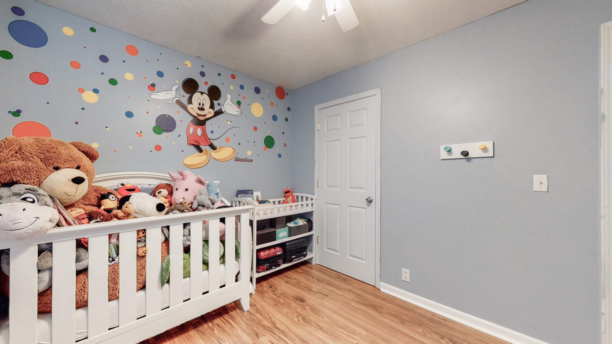 250 Hugh Hunter Road Oak Grove, KY 42262 - Photo 20 of 33 a room with toys and wooden floor