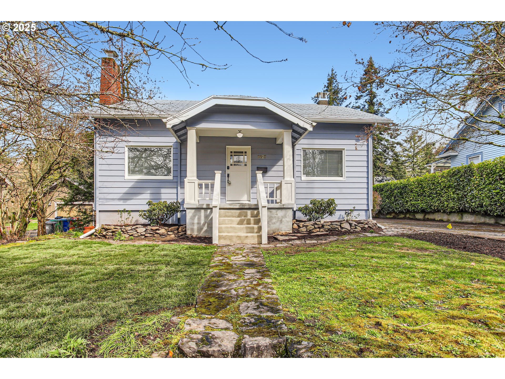 2827 Southwest Custer Street Portland, OR 97219 - Photo 1 of 30 Gallery Image 1