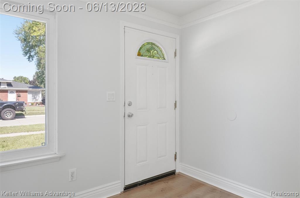 9883 William Street Taylor, MI 48180 - Photo 4 of 40