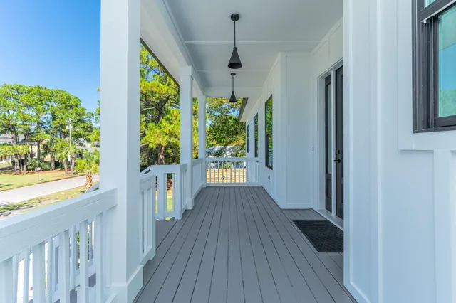 $949,999 | 22 Shalimar Drive, Shalimar, FL 32579