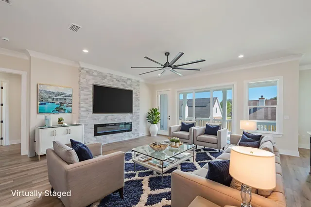 $949,999 | 22 Shalimar Drive, Shalimar, FL 32579