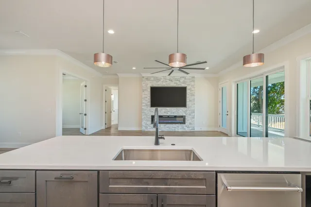 $949,999 | 22 Shalimar Drive, Shalimar, FL 32579