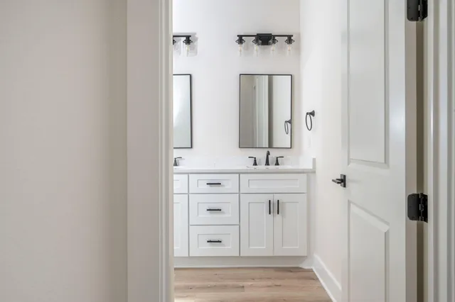 $949,999 | 22 Shalimar Drive, Shalimar, FL 32579