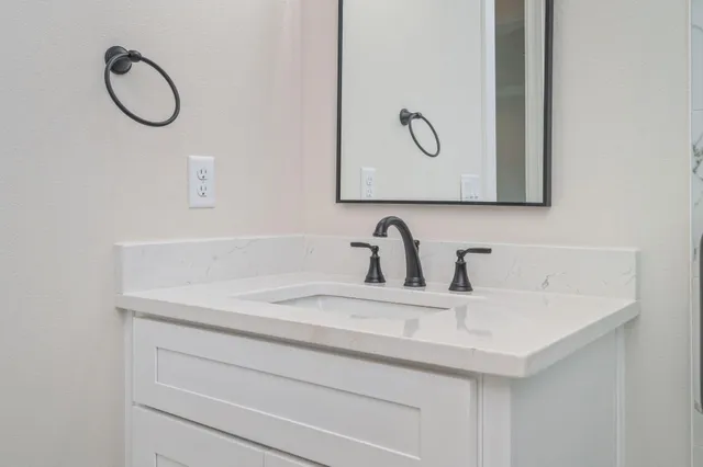 $949,999 | 22 Shalimar Drive, Shalimar, FL 32579