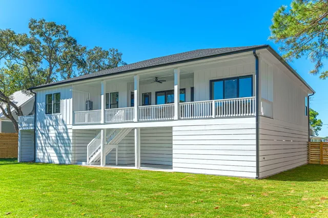 $949,999 | 22 Shalimar Drive, Shalimar, FL 32579