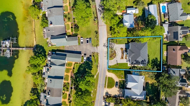 $949,999 | 22 Shalimar Drive, Shalimar, FL 32579