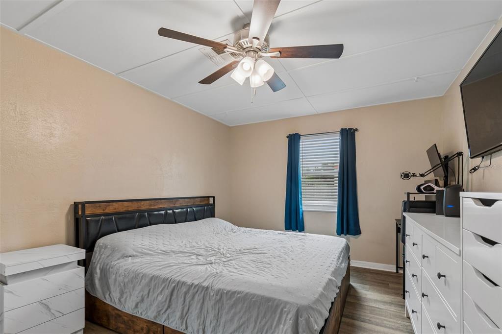 5501 82nd Avenue North Pinellas Park, FL 33781 - Photo 22 of 42