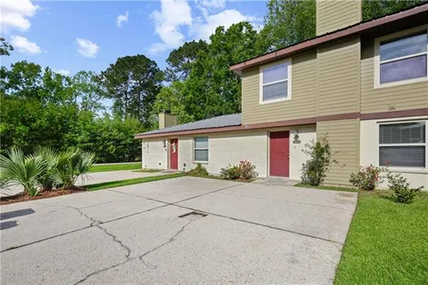 $215,000 | 704 Colbert Street, Unit B, Mandeville, LA 70448