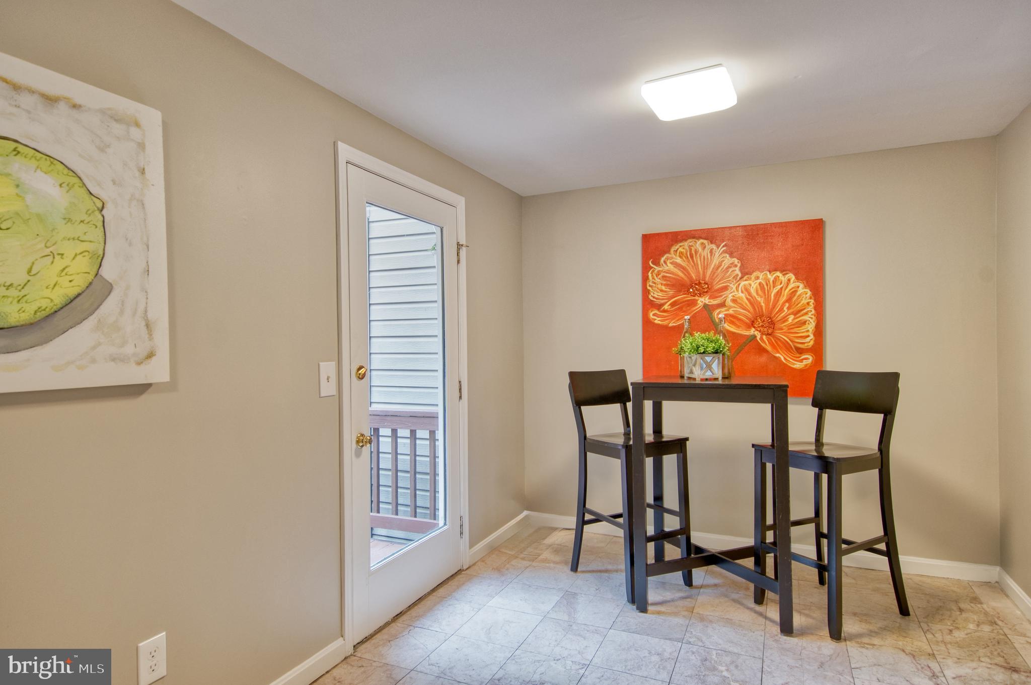 45412 Gable Square Sterling, VA 20164 - Photo 11 of 36 Glass door to Deck