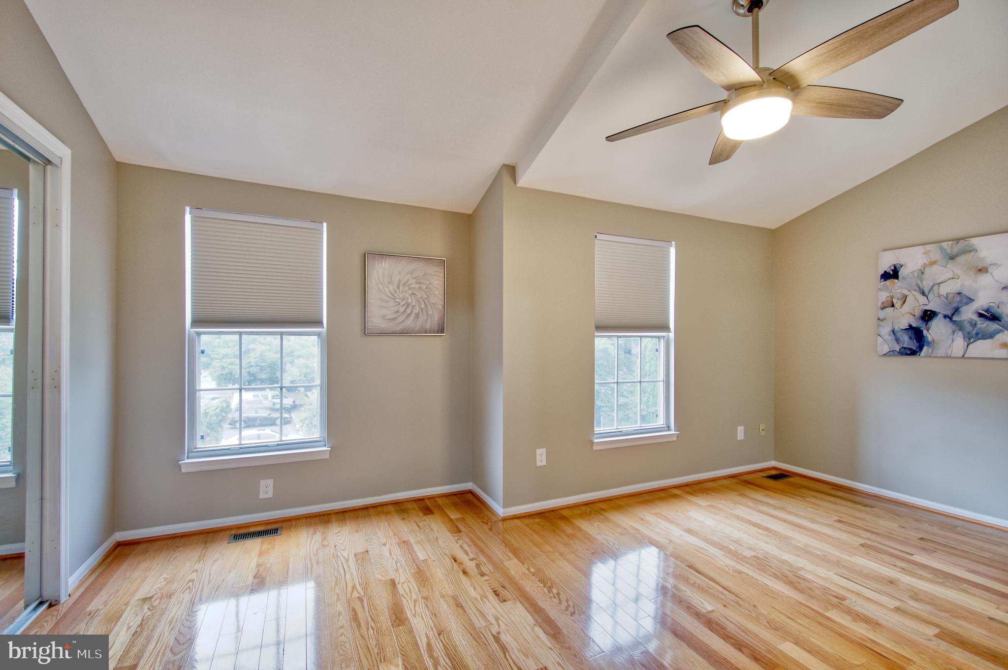 45412 Gable Square Sterling, VA 20164 - Photo 16 of 36 Owners Suite