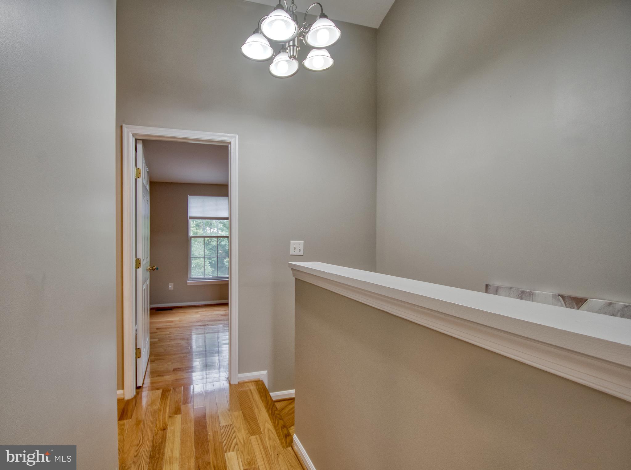 45412 Gable Square Sterling, VA 20164 - Photo 21 of 36 Upper Level Hallway