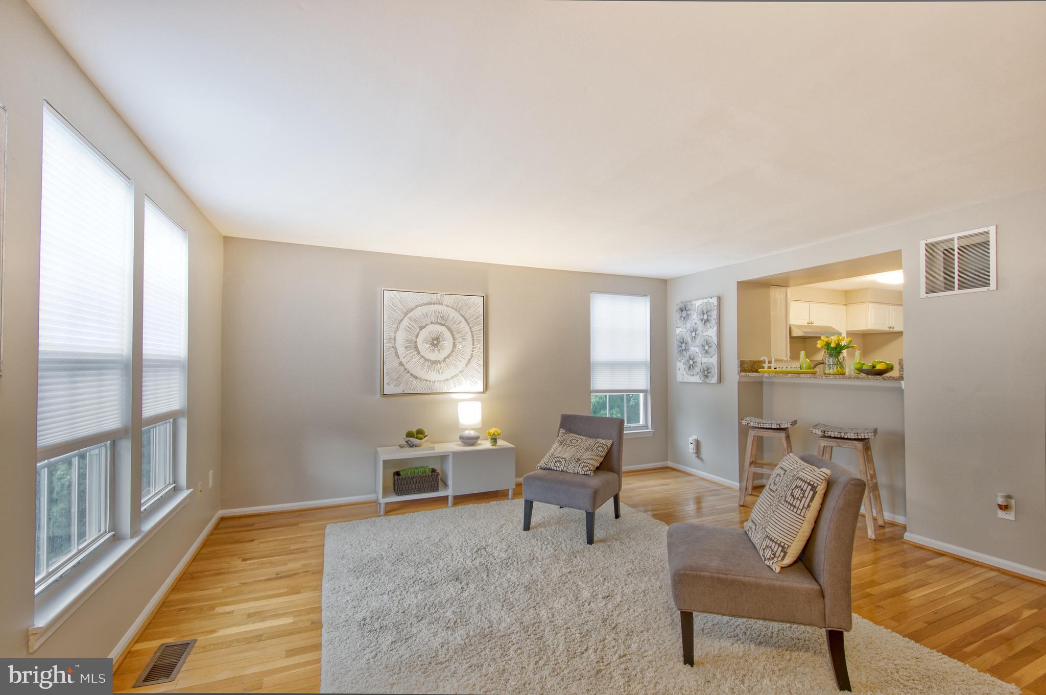 45412 Gable Square Sterling, VA 20164 - Photo 5 of 36 Freshly painted!