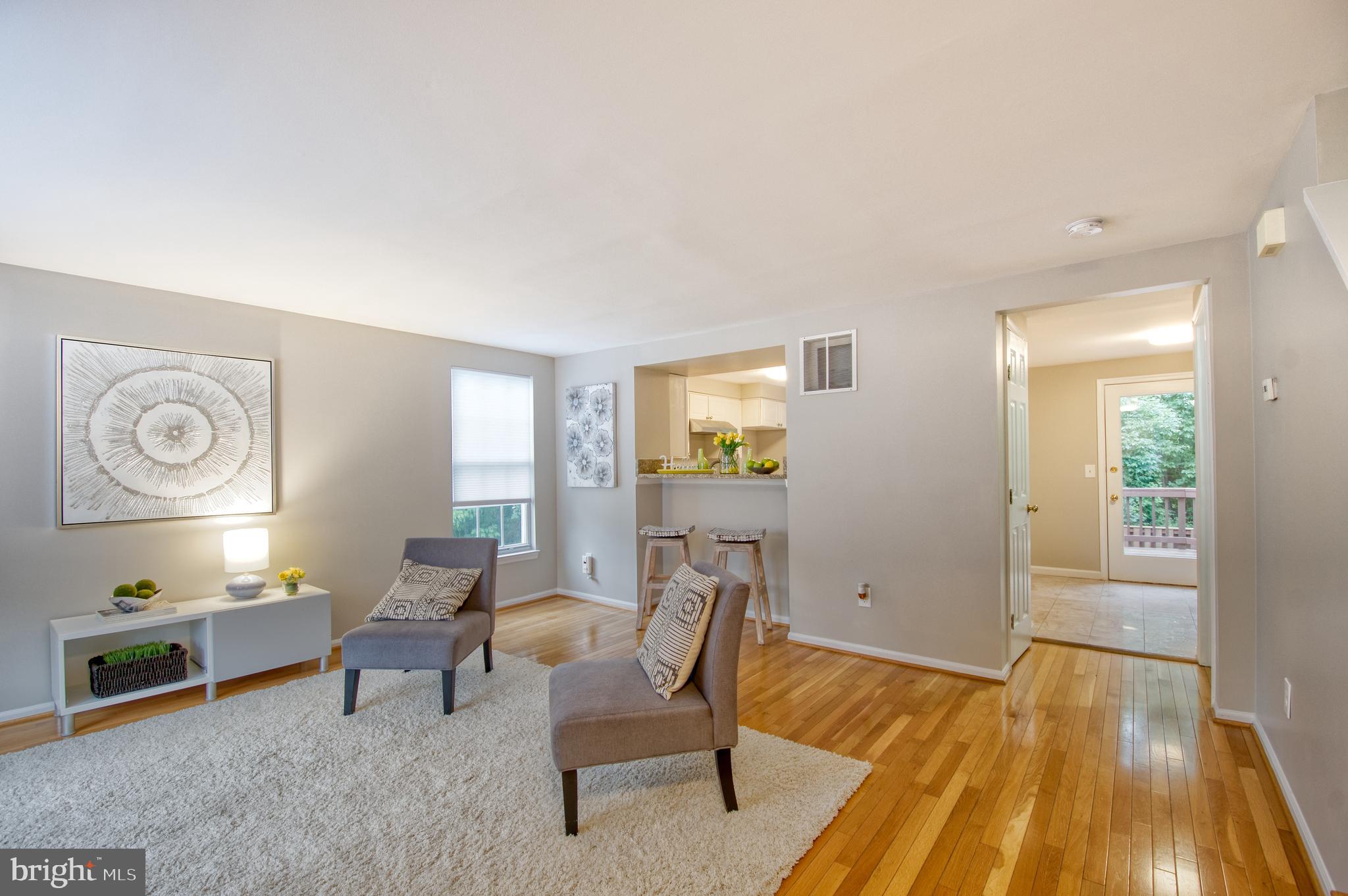 45412 Gable Square Sterling, VA 20164 - Photo 6 of 36 Kitchen pass through with granite counter
