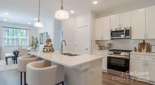 $3,650 | 8629 Chagrin Drive, Unit VISTA, Cornelius, NC 28031