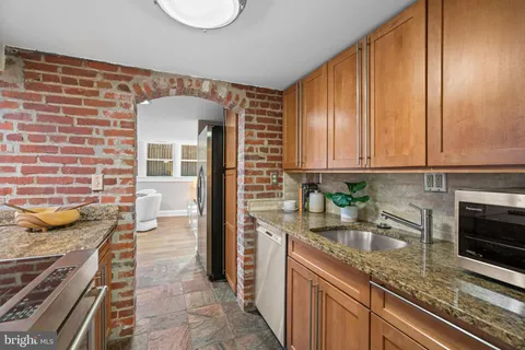 $675,000 | 1726 17th Street Northwest, Unit B1, Washington, DC 20009