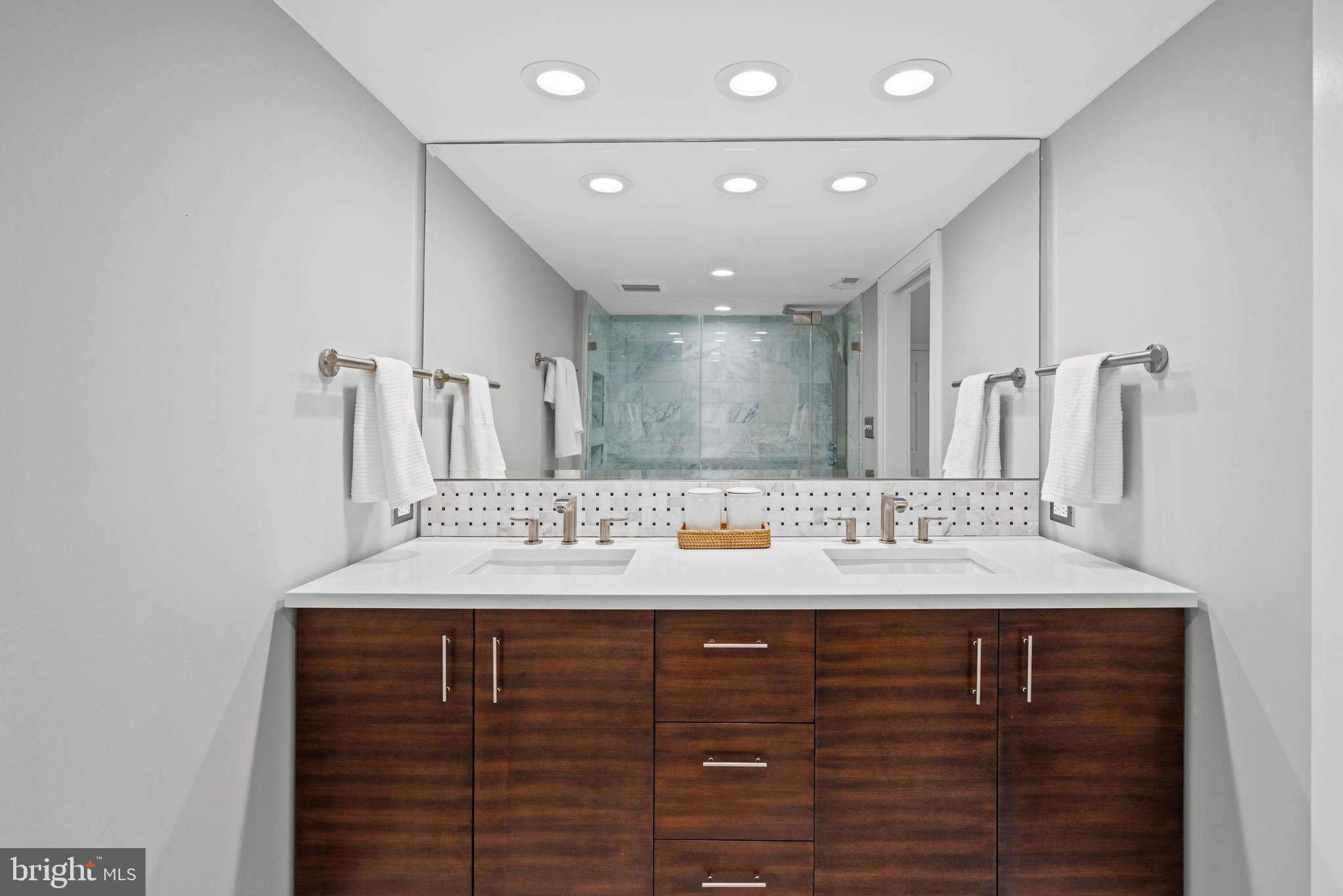 1726 17th Street Northwest, Unit B1 Washington, DC 20009 - Photo 17 of 33 Double Sinks