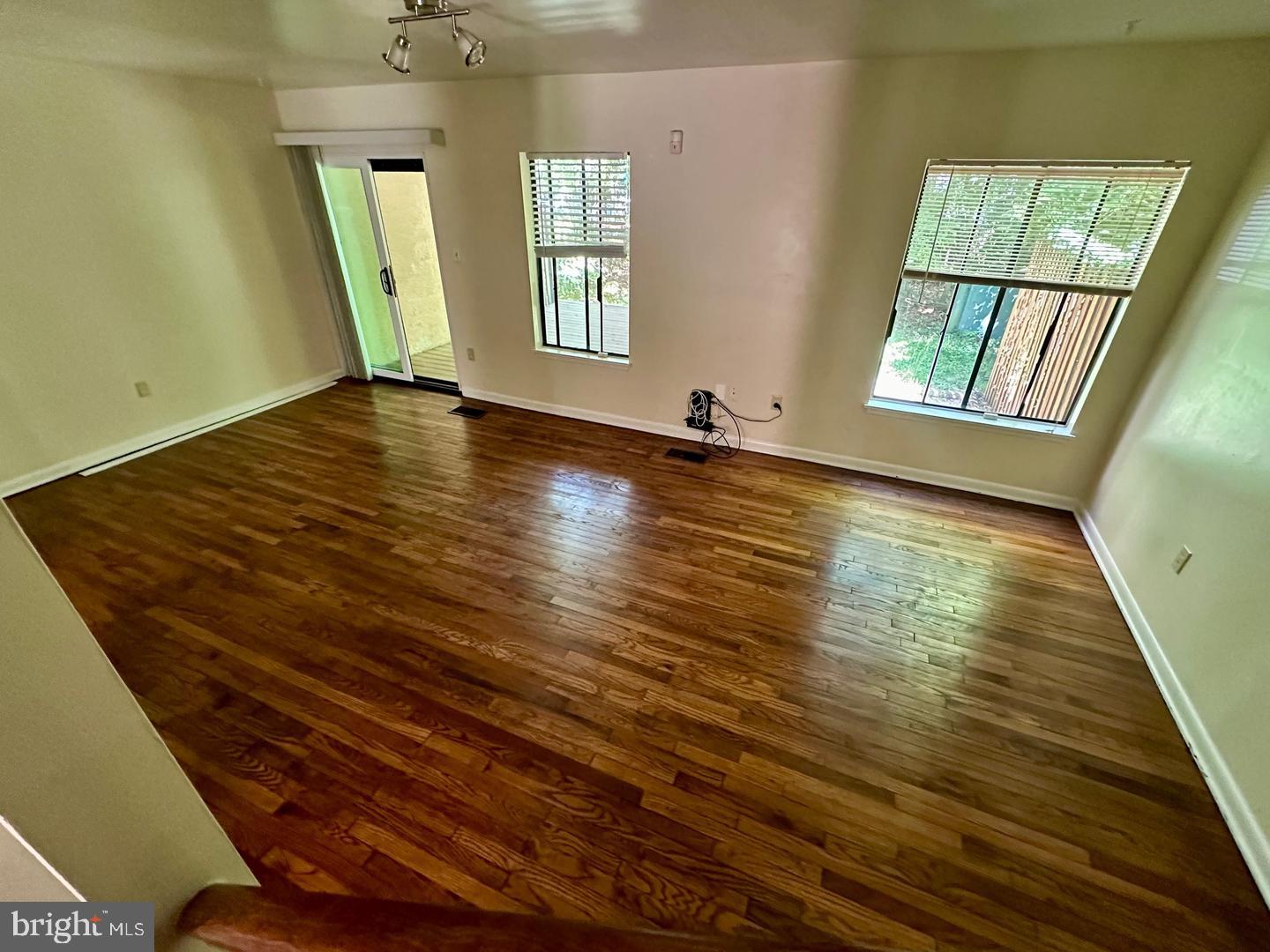 2366 Soft Wind Court Reston, VA 20191 - Photo 3 of 21 Gallery Image 3