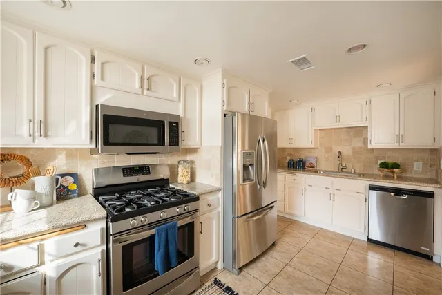 $1,090,000 | 4808 Graywood Avenue, Long Beach, CA 90808