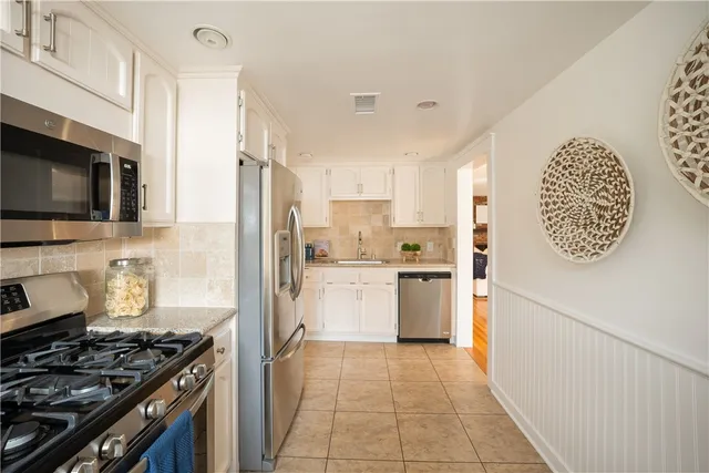 $1,090,000 | 4808 Graywood Avenue, Long Beach, CA 90808