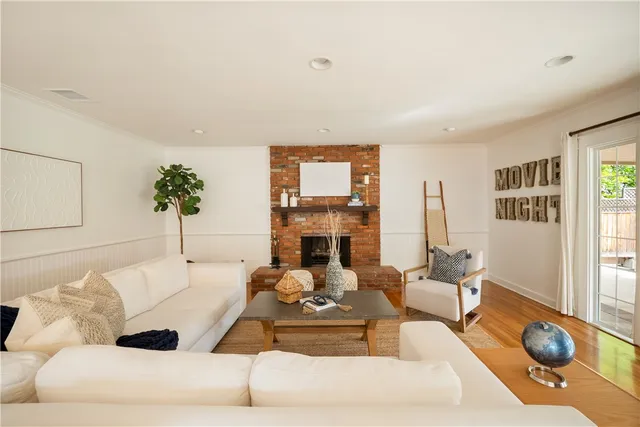 $1,090,000 | 4808 Graywood Avenue, Long Beach, CA 90808