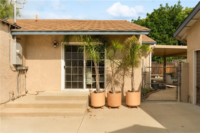 $1,090,000 | 4808 Graywood Avenue, Long Beach, CA 90808