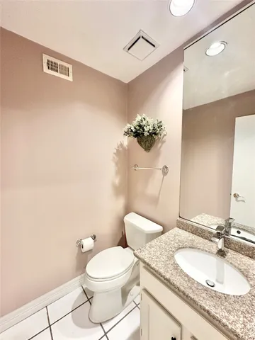 $2,200 | 65 Hickory Oak Drive, The Woodlands, TX 77381