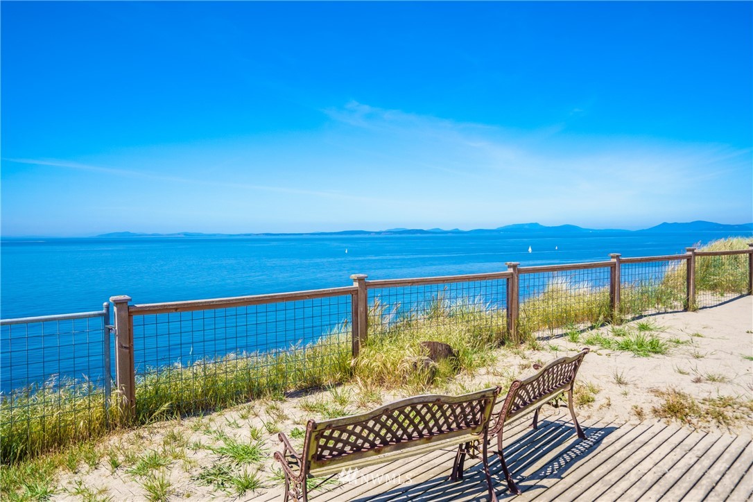 1967 West Beach Road Oak Harbor, WA 98277 - Photo 1 of 29 Gallery Image 1