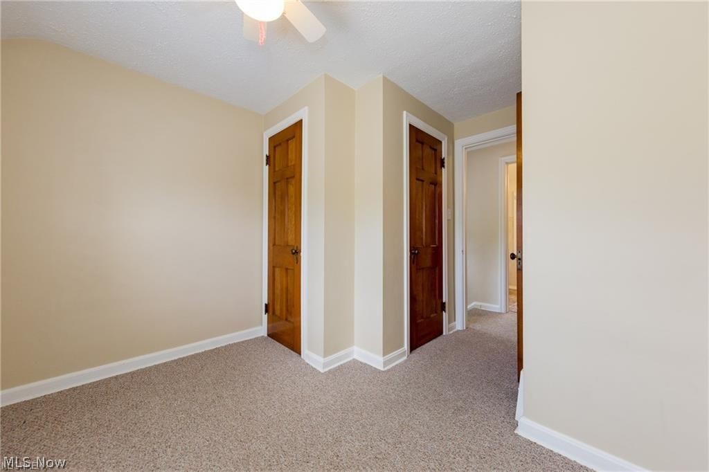 945 Rushleigh Road Cleveland Heights, OH 44121 - Photo 4 of 29
