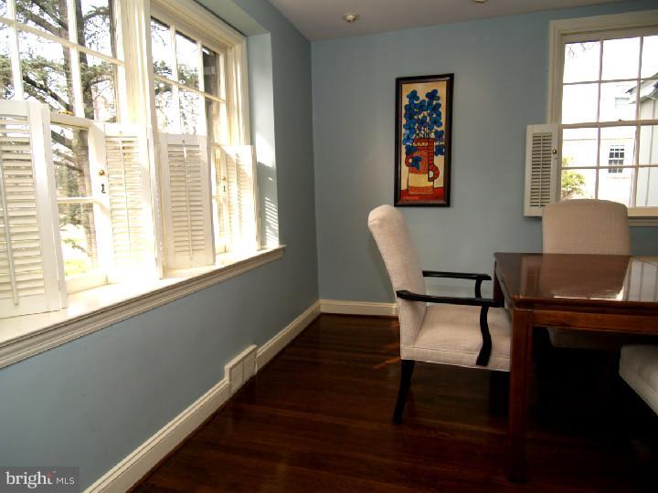 1242 Knox Road Wynnewood, PA 19096 - Photo 4 of 25 Gallery Image 4