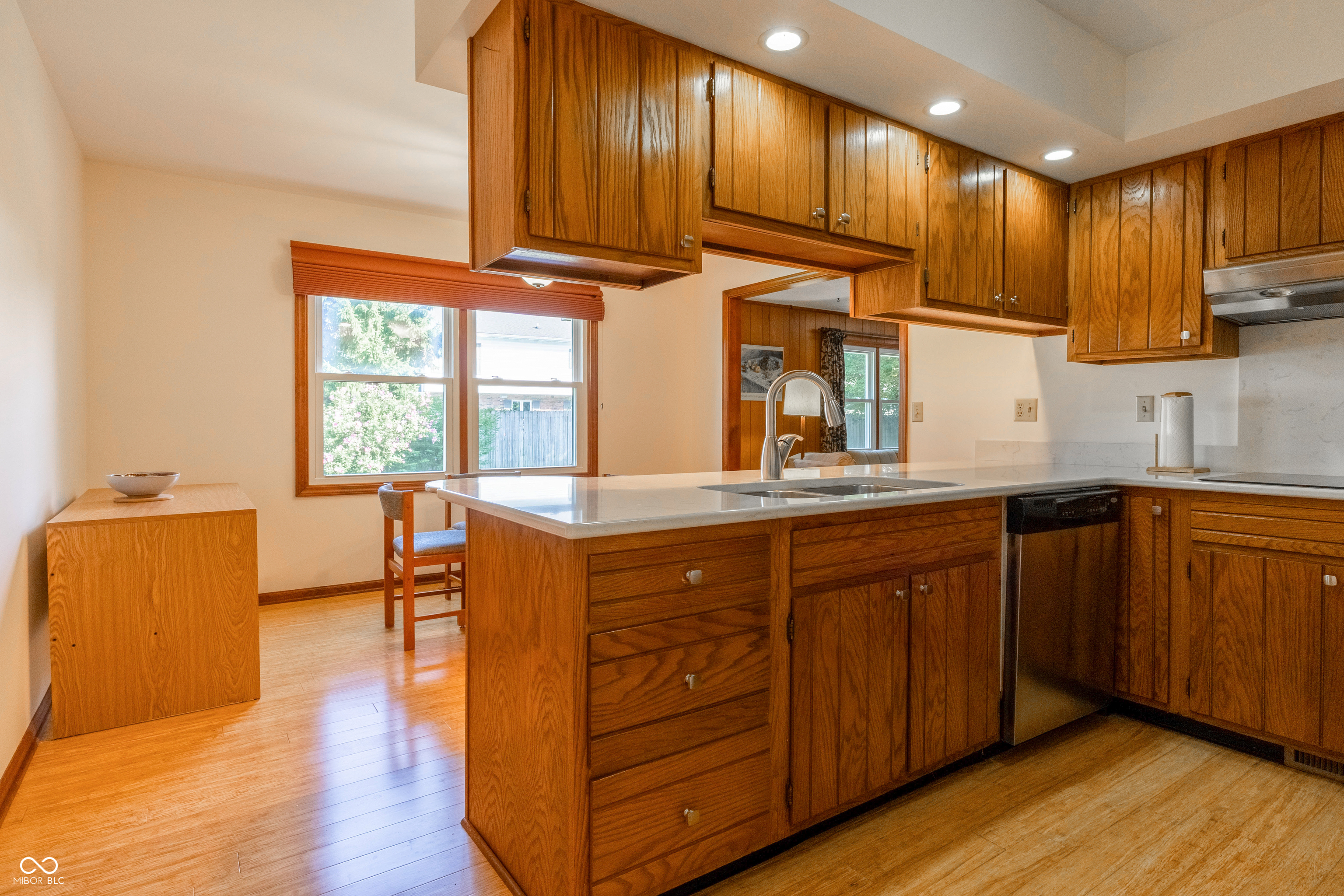 1036 Goldfinch Road Columbus, IN 47203 - Photo 10 of 43 Gallery Image 10