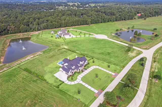 $390,000 | 2068 Stallion Lakes Avenue, Hockley, TX 77447