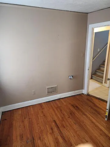 $900 | 20529 Irvington Street, Highland Park, MI 48203