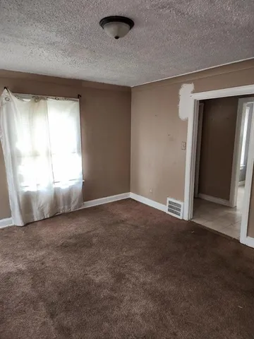 $900 | 20529 Irvington Street, Highland Park, MI 48203