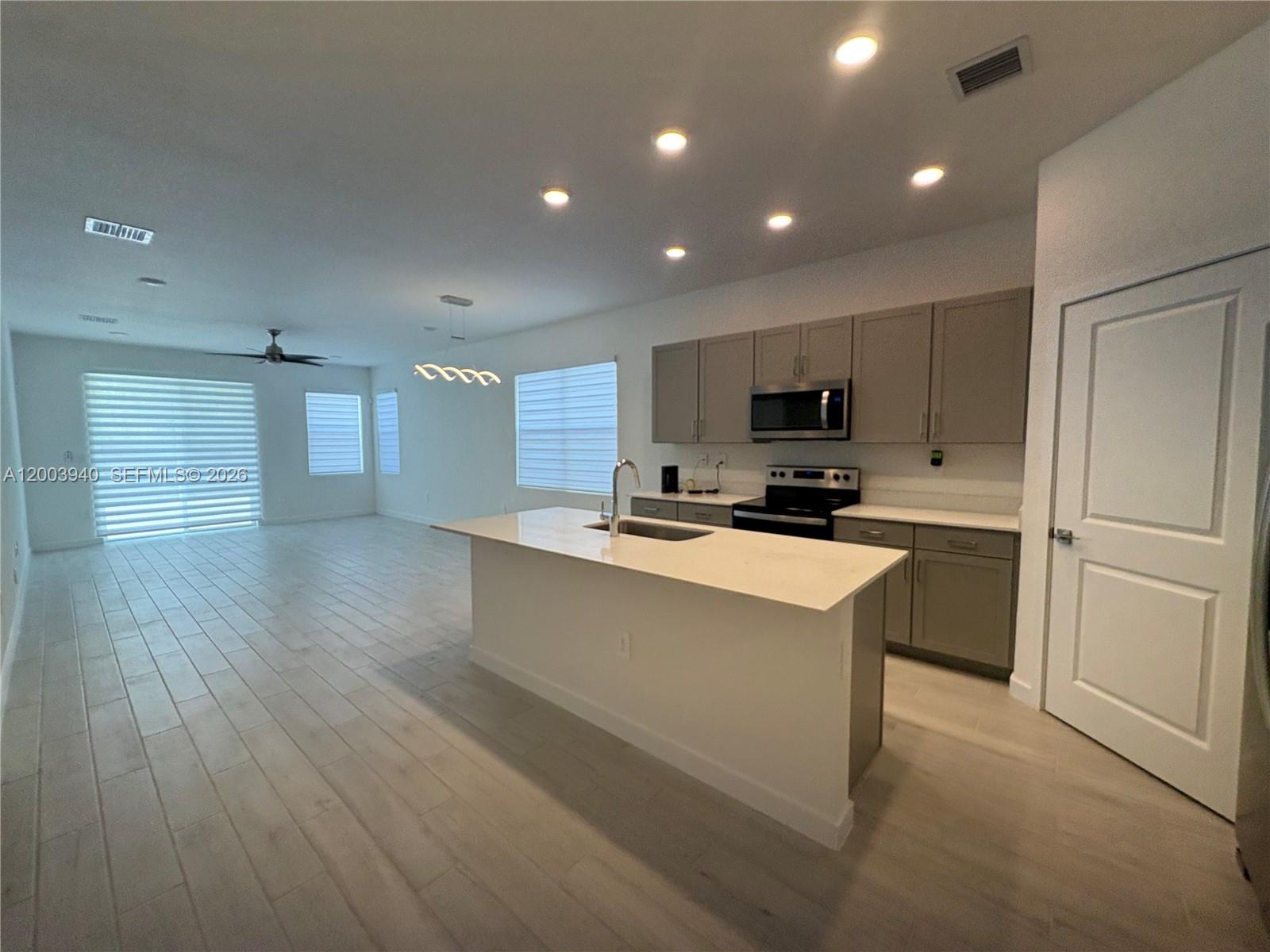 12948 Southwest 265th Terrace Homestead, FL 33032 - Photo 13 of 31