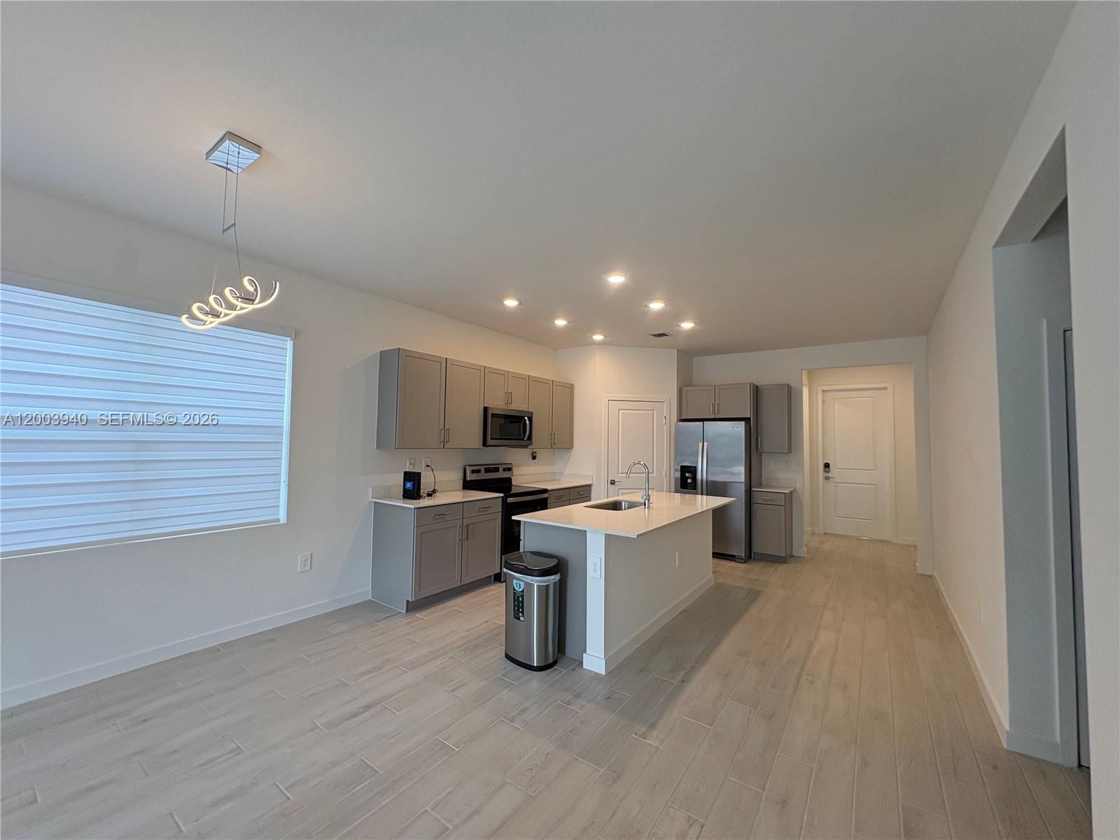 12948 Southwest 265th Terrace Homestead, FL 33032 - Photo 8 of 31