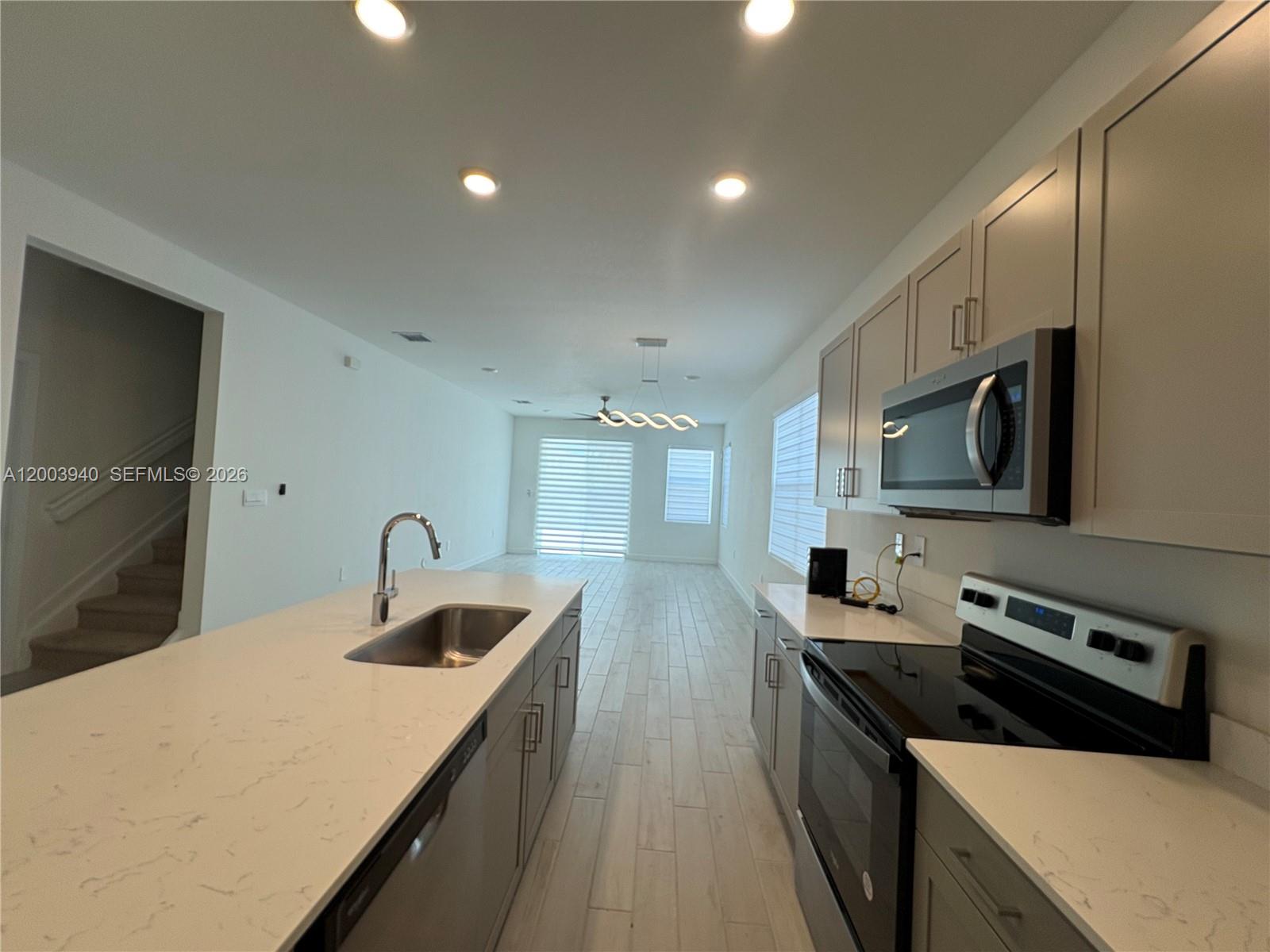 12948 Southwest 265th Terrace Homestead, FL 33032 - Photo 9 of 31